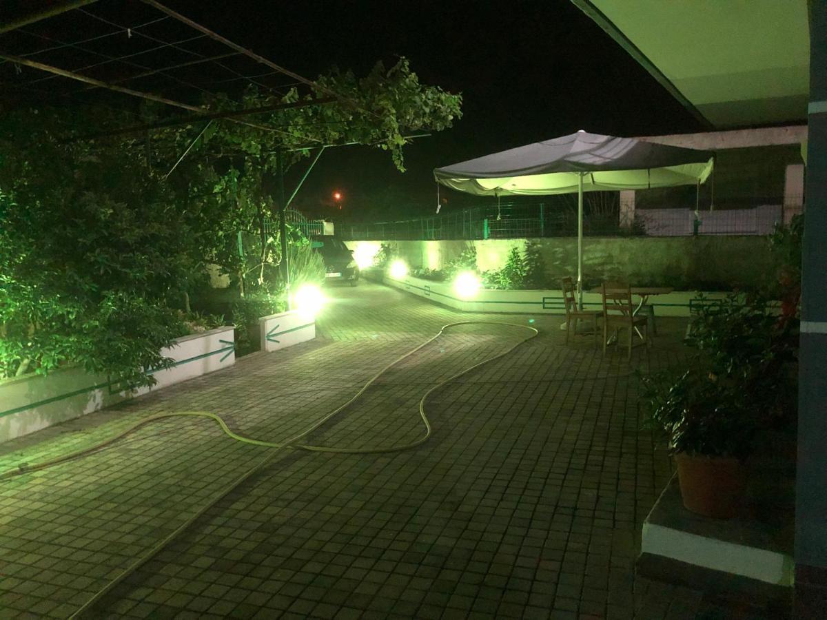 Vila Demo Vlorë Buitenkant foto